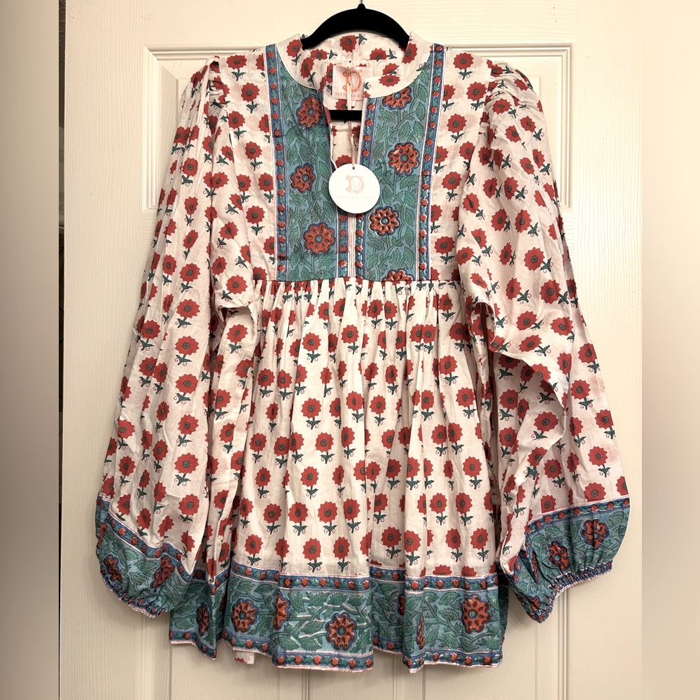 NWT Victoria Dunn top size Large